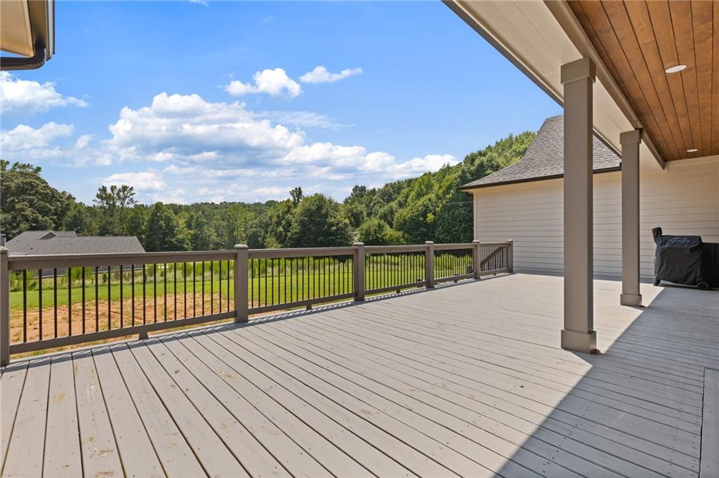 496 Davis Road Property Photo 17