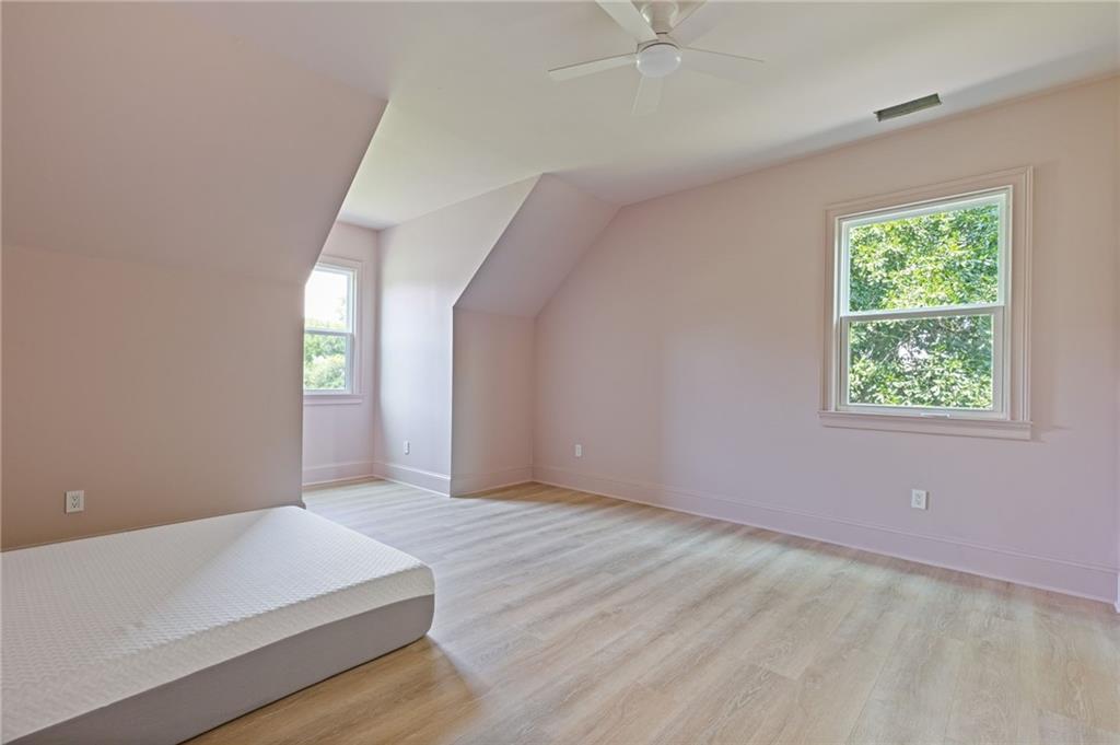 496 Davis Road Property Photo 42