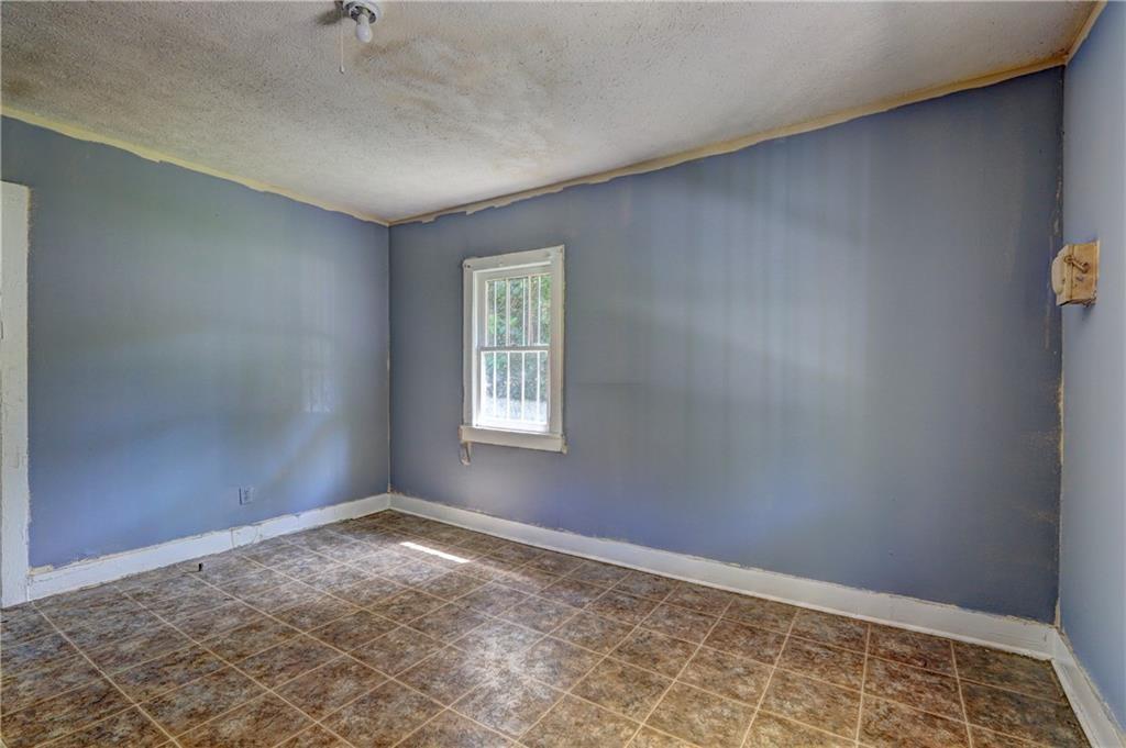 120 Caraker Avenue Property Photo 7