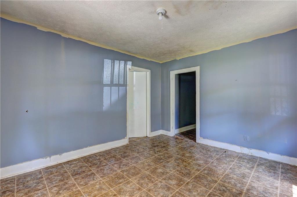 120 Caraker Avenue Property Photo 8
