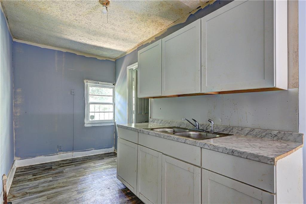 120 Caraker Avenue Property Photo 13