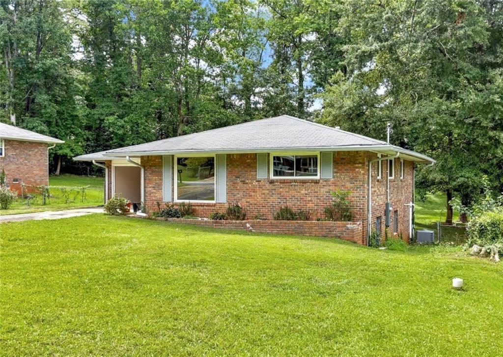 565 Wavelyn Way Property Photo 1