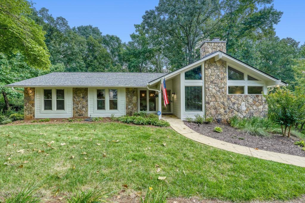 1390 Ridgefield Drive Property Photo 1