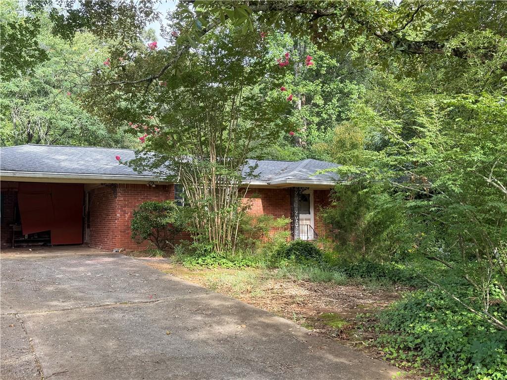 1070 Delmont Terrace