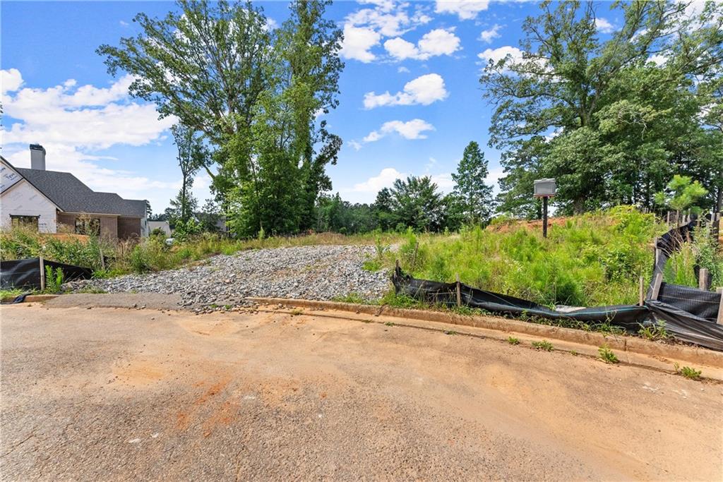 5060 Kings Close Property Photo 10