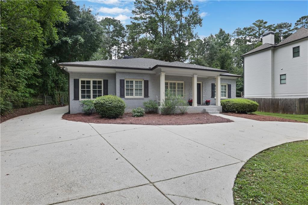 3252 Lavista Road Property Photo 5
