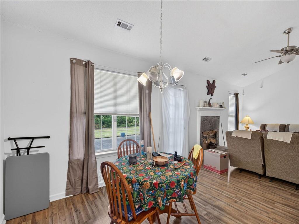 109 Collins Way Property Photo 8