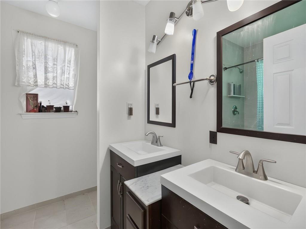 109 Collins Way Property Photo 14
