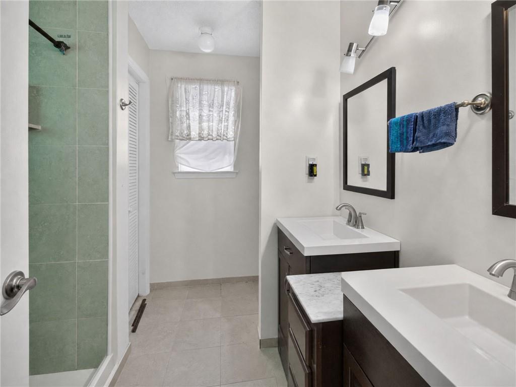 109 Collins Way Property Photo 15