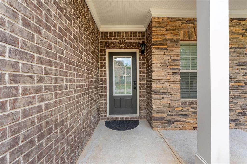 800 Ansbeth Way Property Photo 2