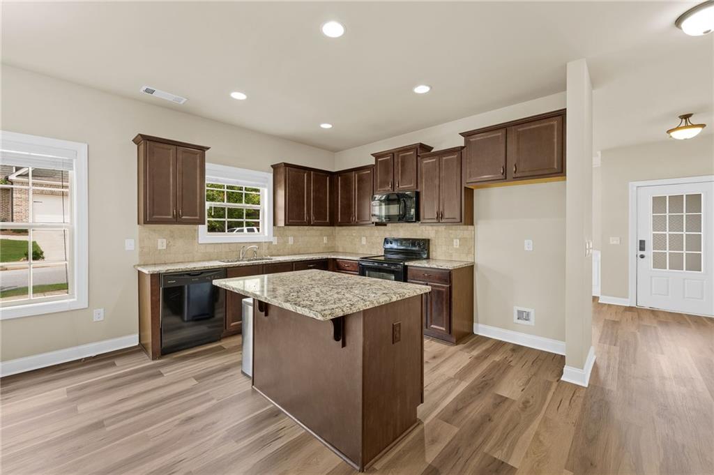 800 Ansbeth Way Property Photo 11