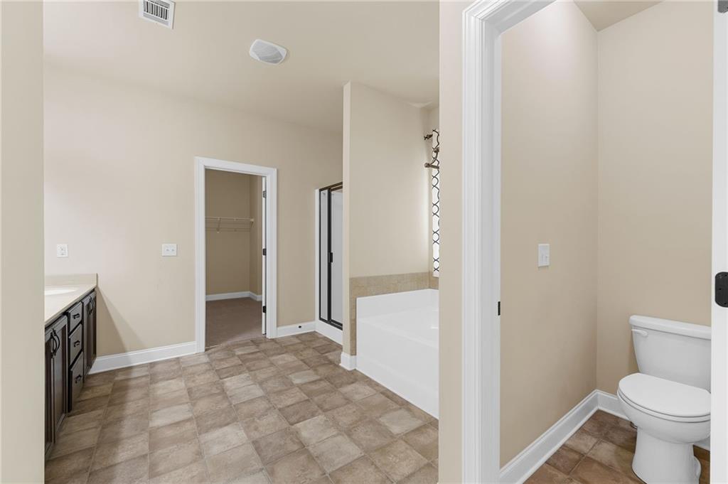 800 Ansbeth Way Property Photo 28