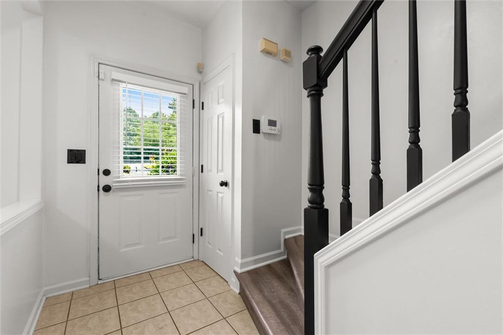 3737 Berkeley Crossing Property Photo 5