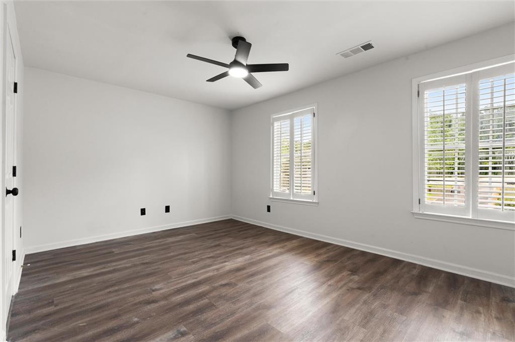 3737 Berkeley Crossing Property Photo 14