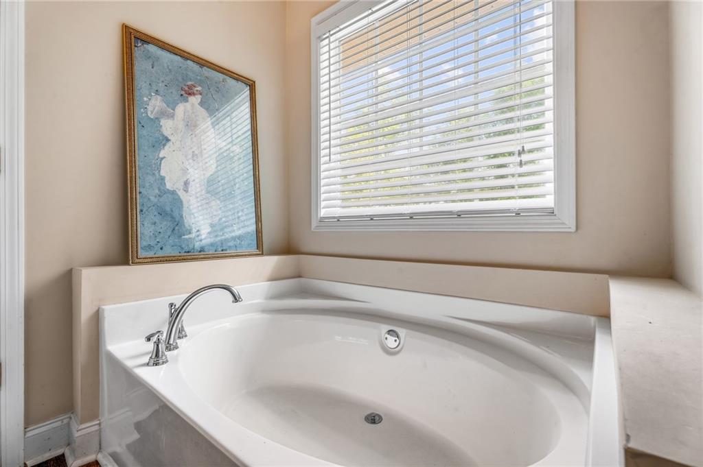 6920 Autumn Hills Drive Property Photo 11