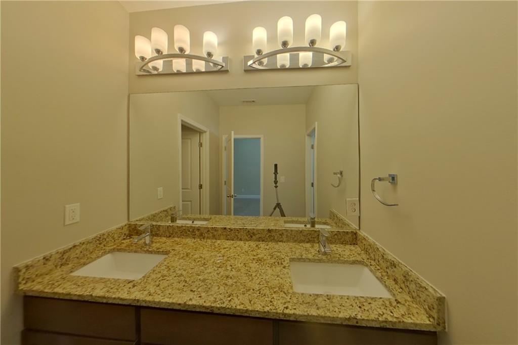 7811305 Property Photo 8