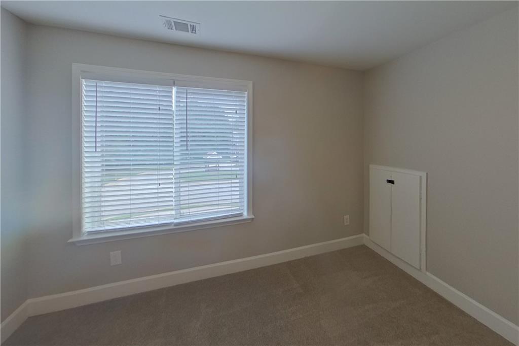 7811305 Property Photo 12