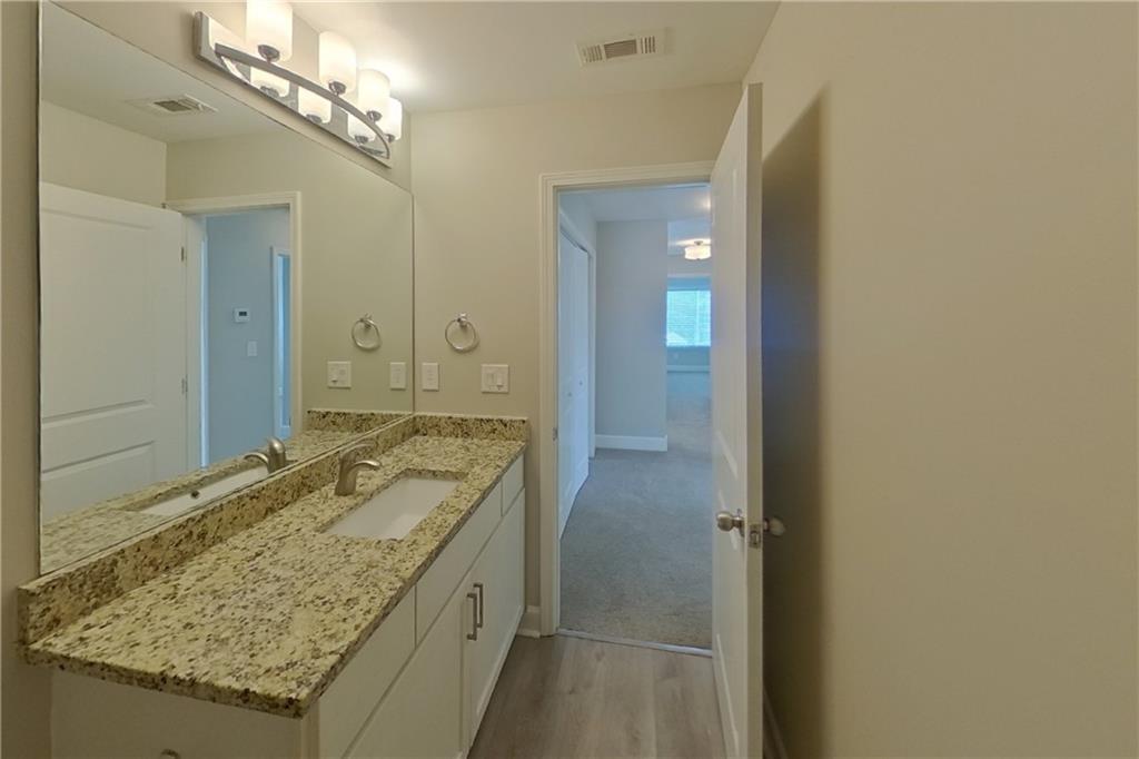 7811305 Property Photo 13