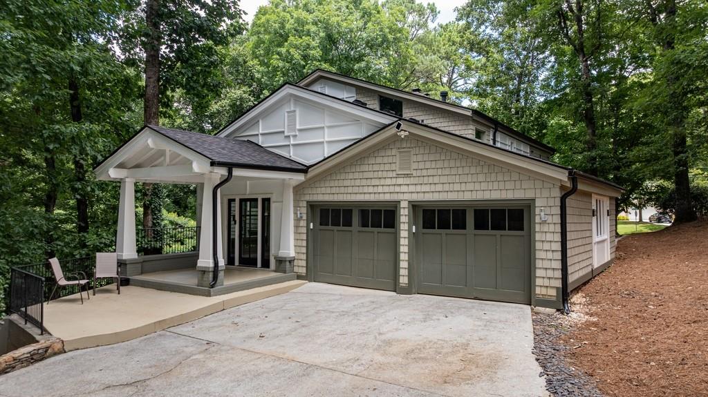 305 River Knoll Drive Property Photo 1