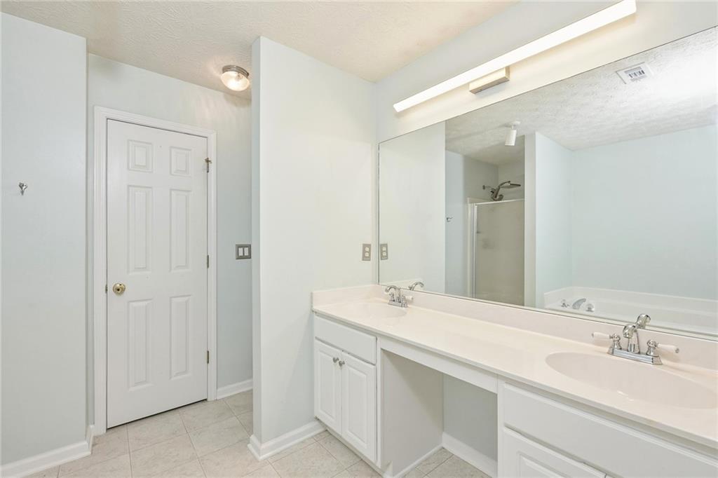 7811315 Property Photo 11
