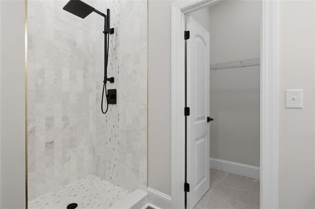 2107 E Haven Drive Ne Property Photo 19