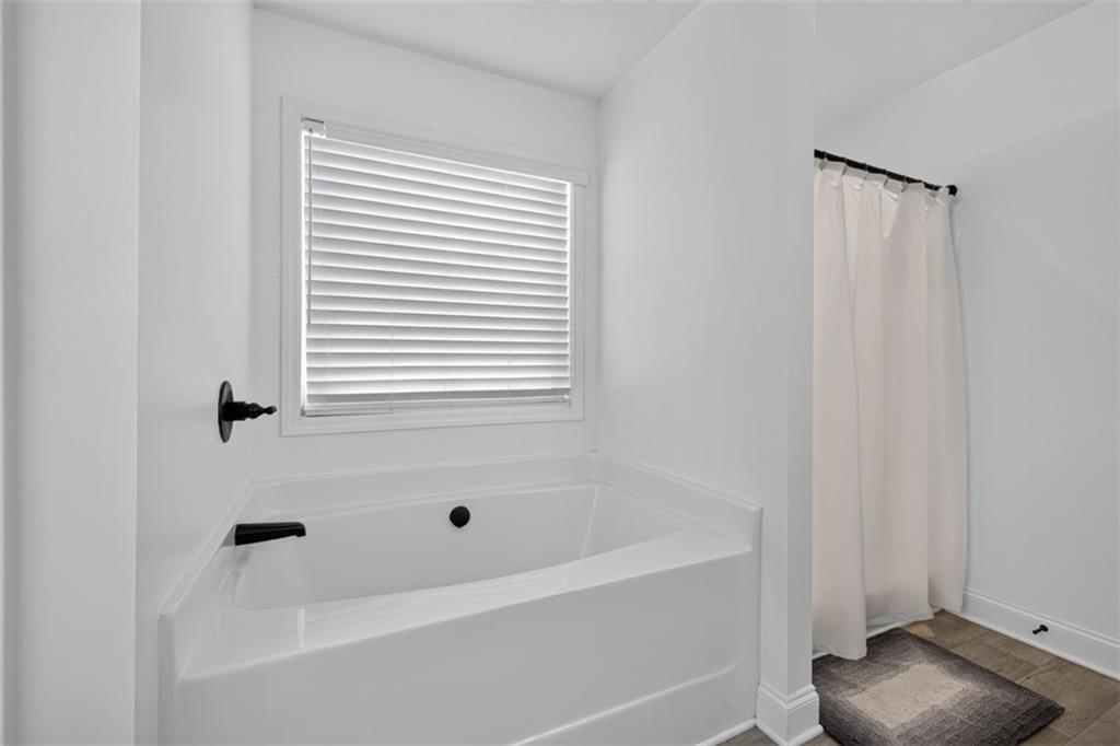 305 Mcmillian Court Property Photo 27