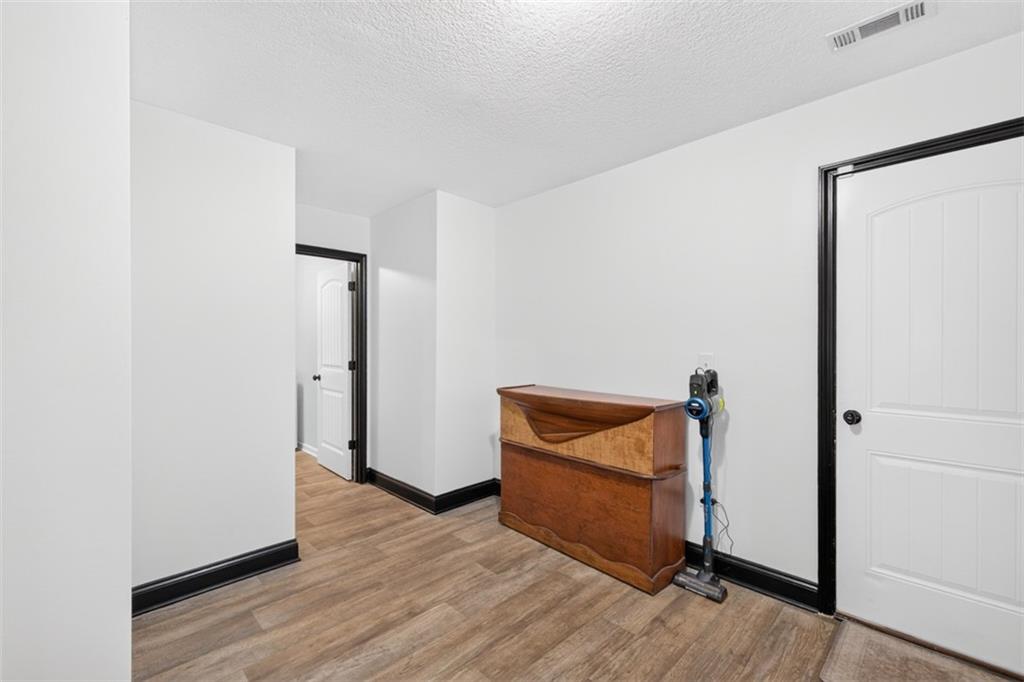 305 Mcmillian Court Property Photo 28
