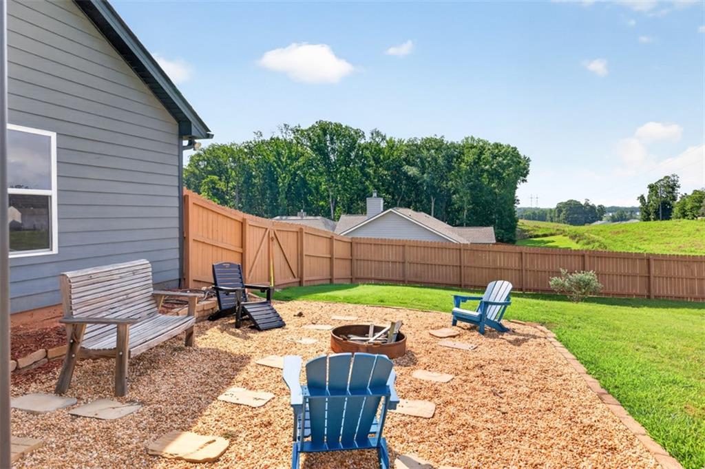305 Mcmillian Court Property Photo 44
