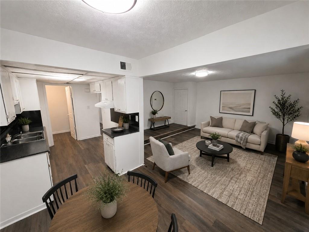 3183 Nectarine Circle Property Photo 3