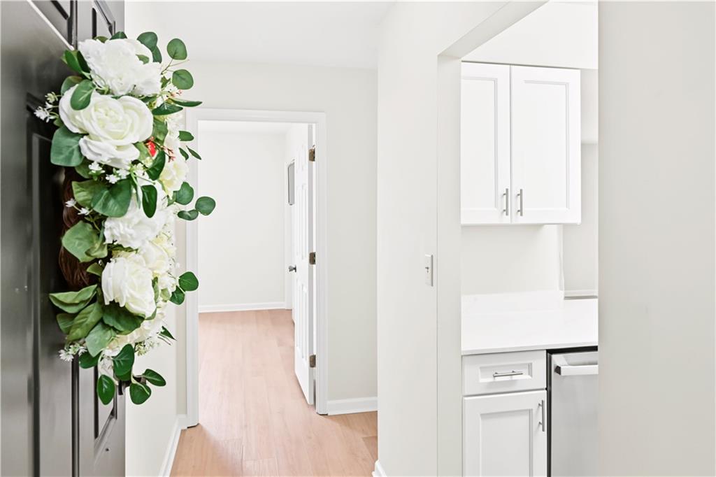 300 Johnson Ferry Road Ne Unit B1007 Property Photo 1