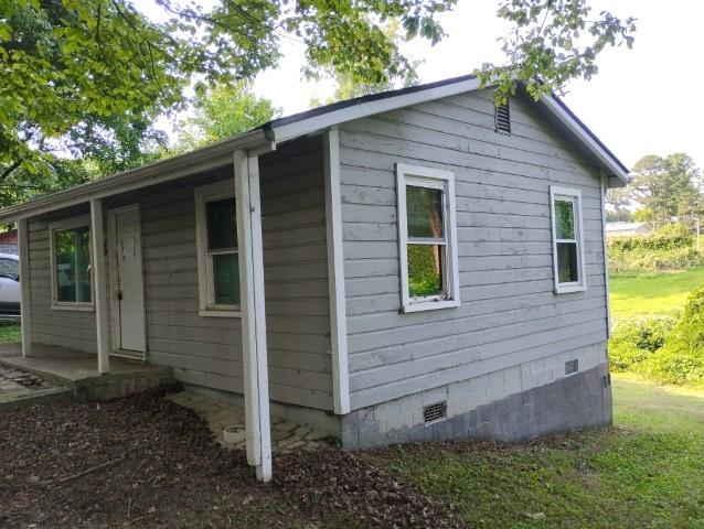 2742 Camp Road Property Photo 10