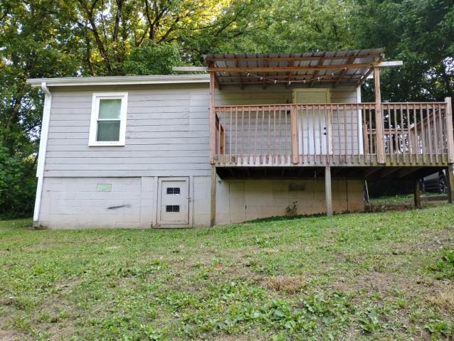 2742 Camp Road Property Photo 13