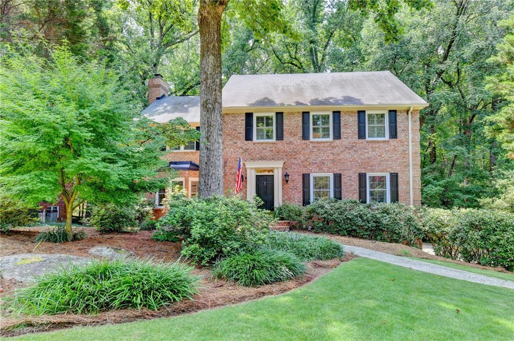 585 Cambridge Way Property Photo 1