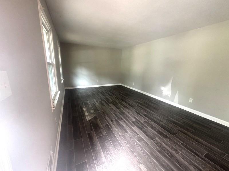 220 Hurst Point Property Photo 3