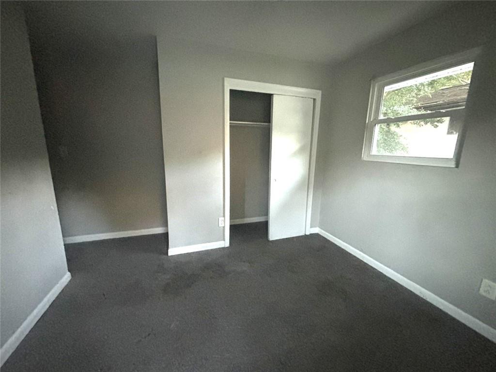 220 Hurst Point Property Photo 8