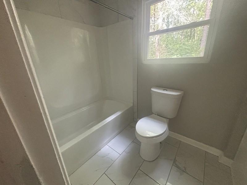 220 Hurst Point Property Photo 15