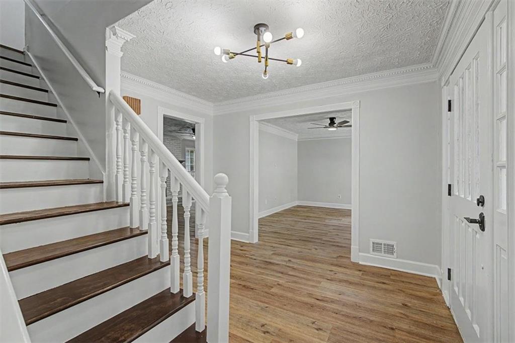 3947 Camrose Place Property Photo 10