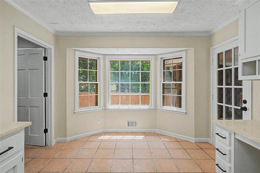 3947 Camrose Place Property Photo 19