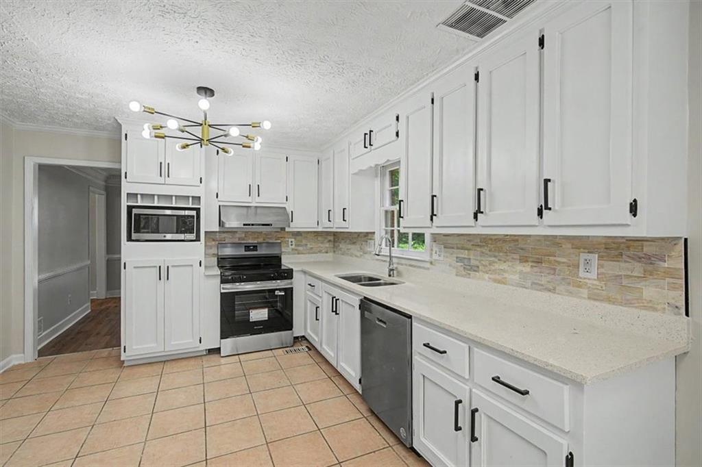 3947 Camrose Place Property Photo 20