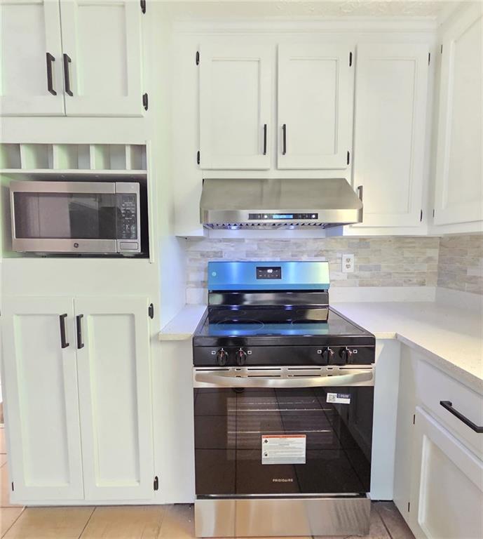 3947 Camrose Place Property Photo 23