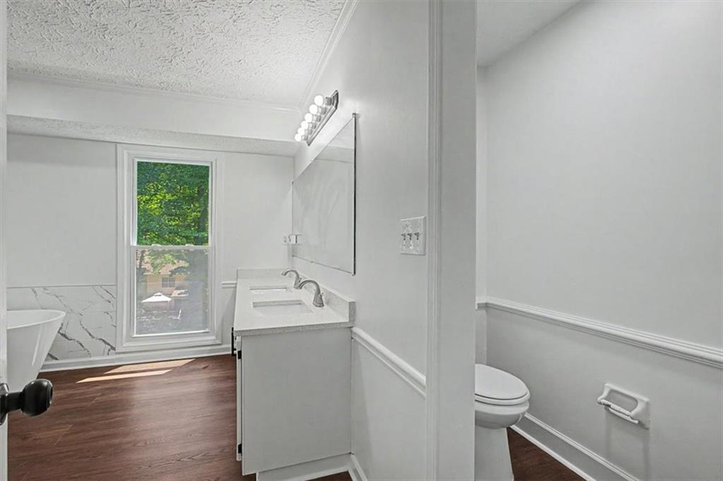 3947 Camrose Place Property Photo 31