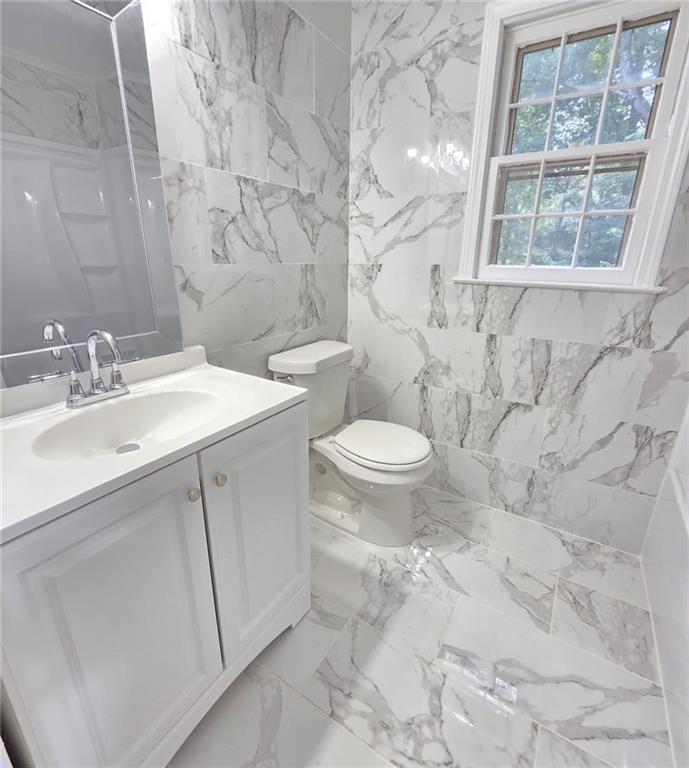 3947 Camrose Place Property Photo 35
