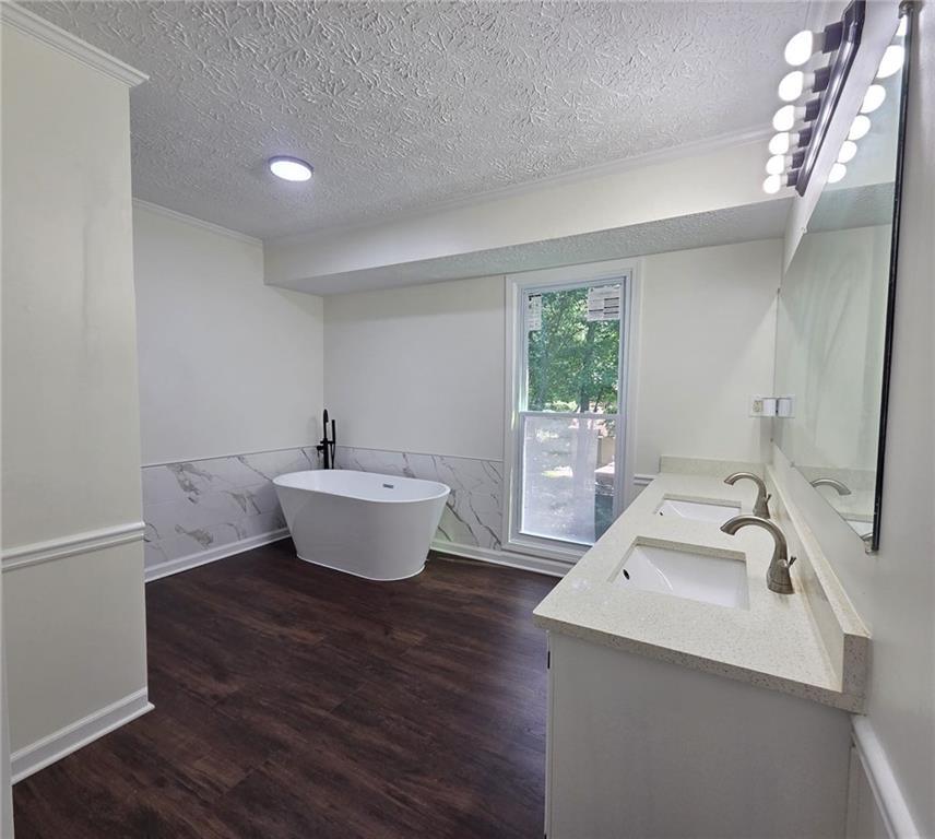 3947 Camrose Place Property Photo 36