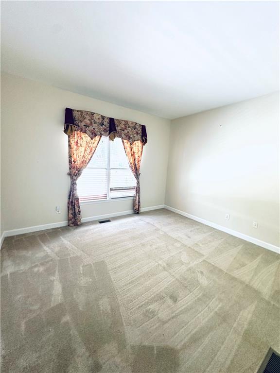 811 Valley Drive Property Photo 12