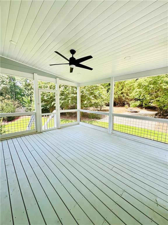 811 Valley Drive Property Photo 20