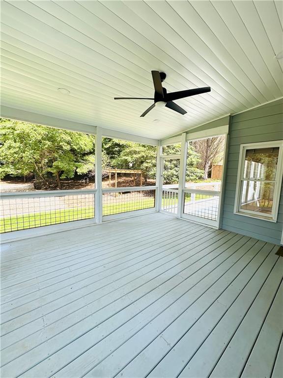 811 Valley Drive Property Photo 21