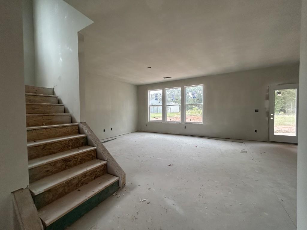 210 Ruby Robin Road Property Photo 3