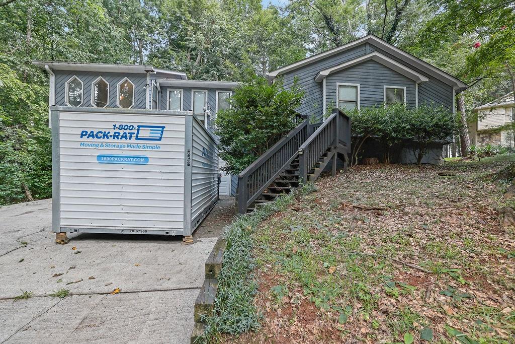 2721 Pine Cone Lane Property Photo 3