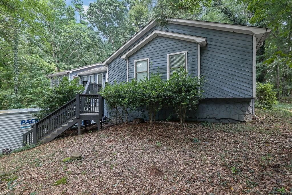 2721 Pine Cone Lane Property Photo 4