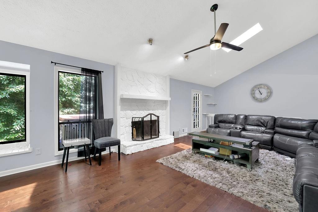 2721 Pine Cone Lane Property Photo 8